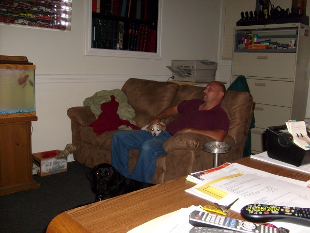 5/27/07 A/C Allen relaxing with Charlie and Raven